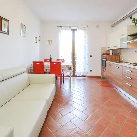 Andrea 5 Apartment